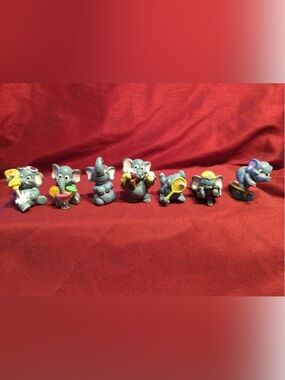 Kinder Surprise Elephants